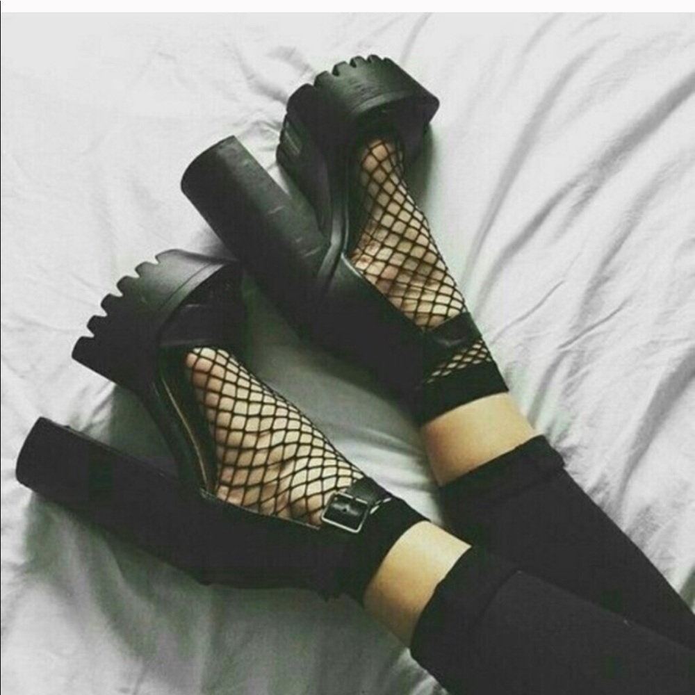 LAST 1! Ankle Fishnet Socks. 1 for $8 or 2 for $12 - Picture 5 of 8